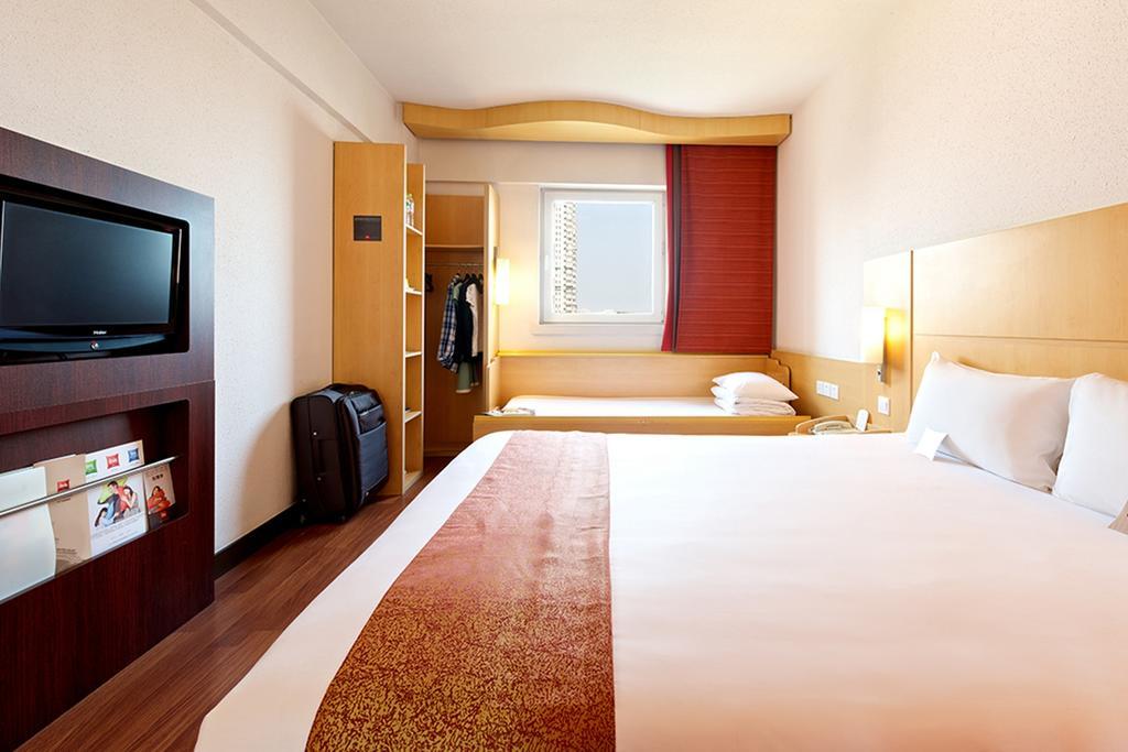 Ibis Ningbo Qianhu Plaza Hotel Экстерьер фото