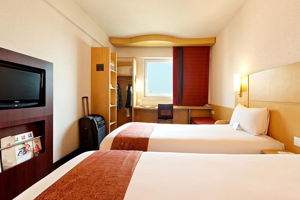 Ibis Ningbo Qianhu Plaza Hotel Экстерьер фото