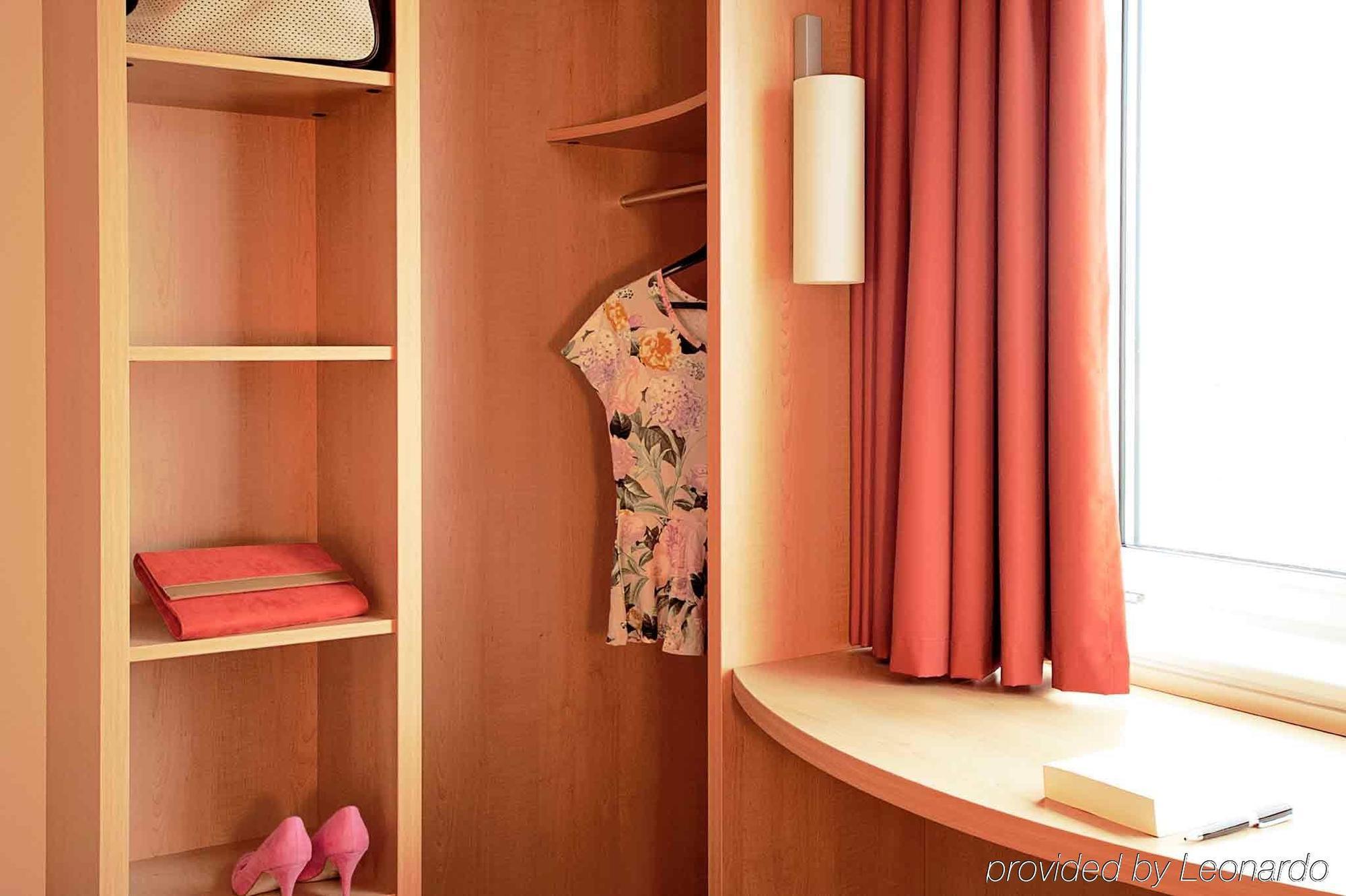 Ibis Ningbo Qianhu Plaza Hotel Экстерьер фото