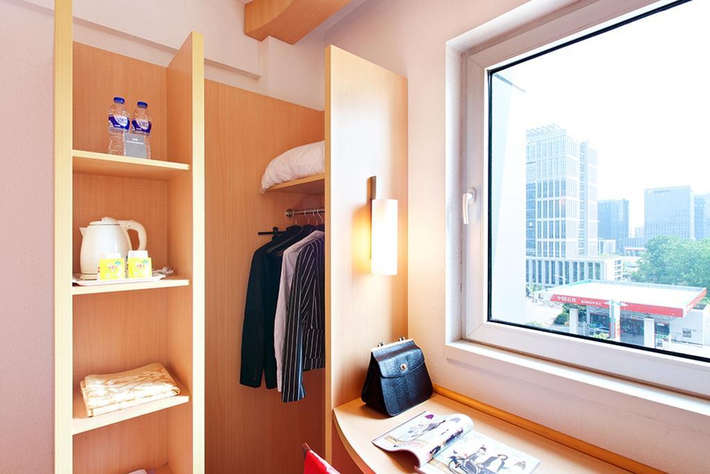 Ibis Ningbo Qianhu Plaza Hotel Экстерьер фото