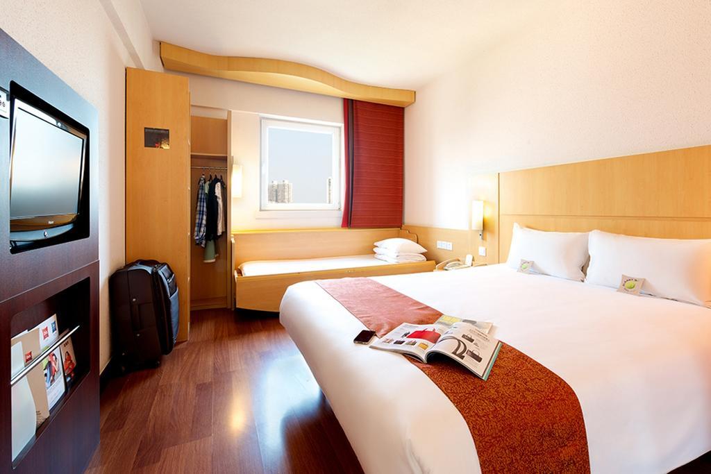 Ibis Ningbo Qianhu Plaza Hotel Экстерьер фото